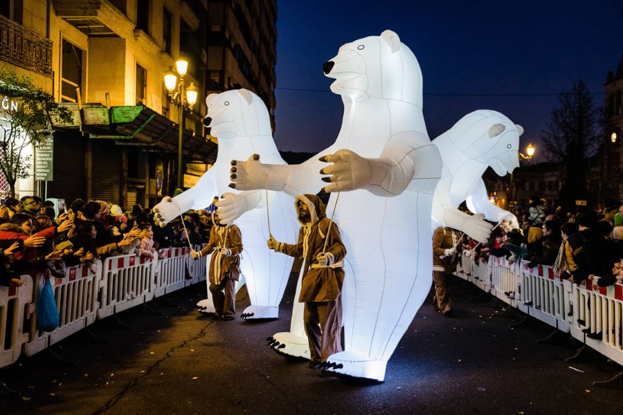 Pasacalle Osos Polares espectáculo de calle